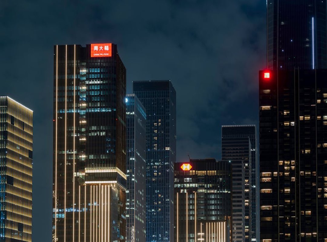 Incorporating Twitter Trends into Your Wardrobe